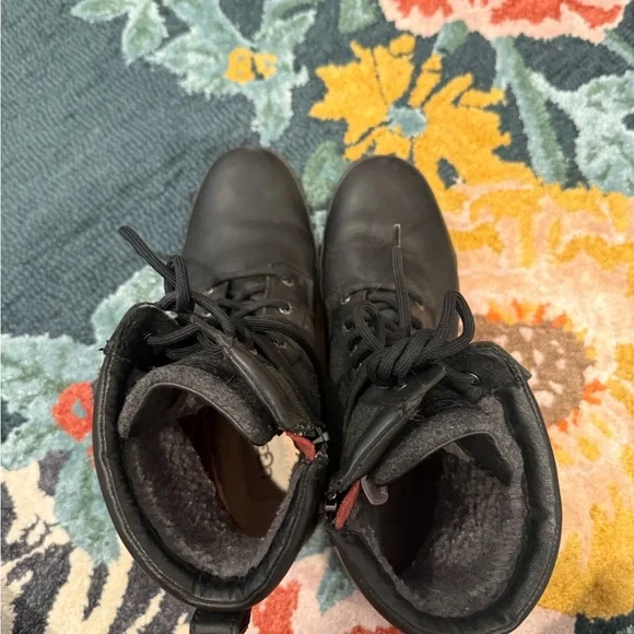 UGG Black snow boots - Picture 2 of 9